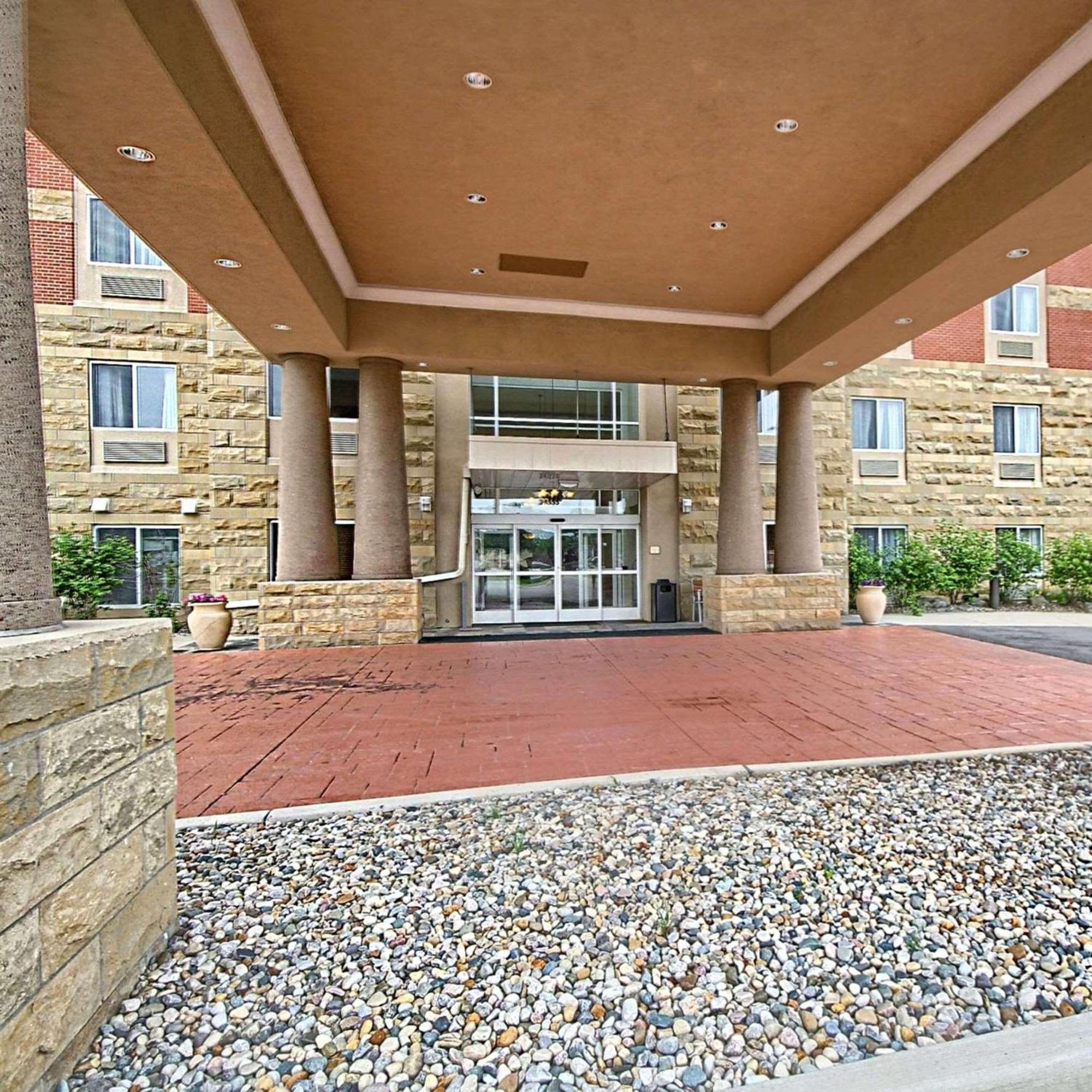 Country Inn & Suites By Radisson, Dearborn, Mi Bagian luar foto